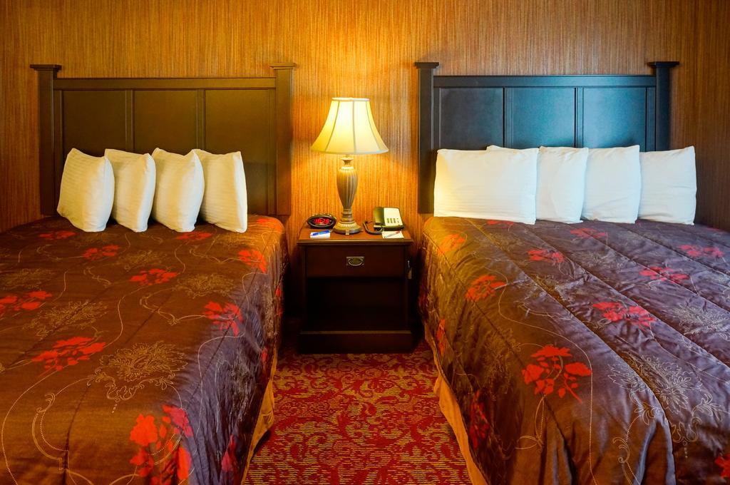 Castle Inn And Suites אנהיים מראה חיצוני תמונה
