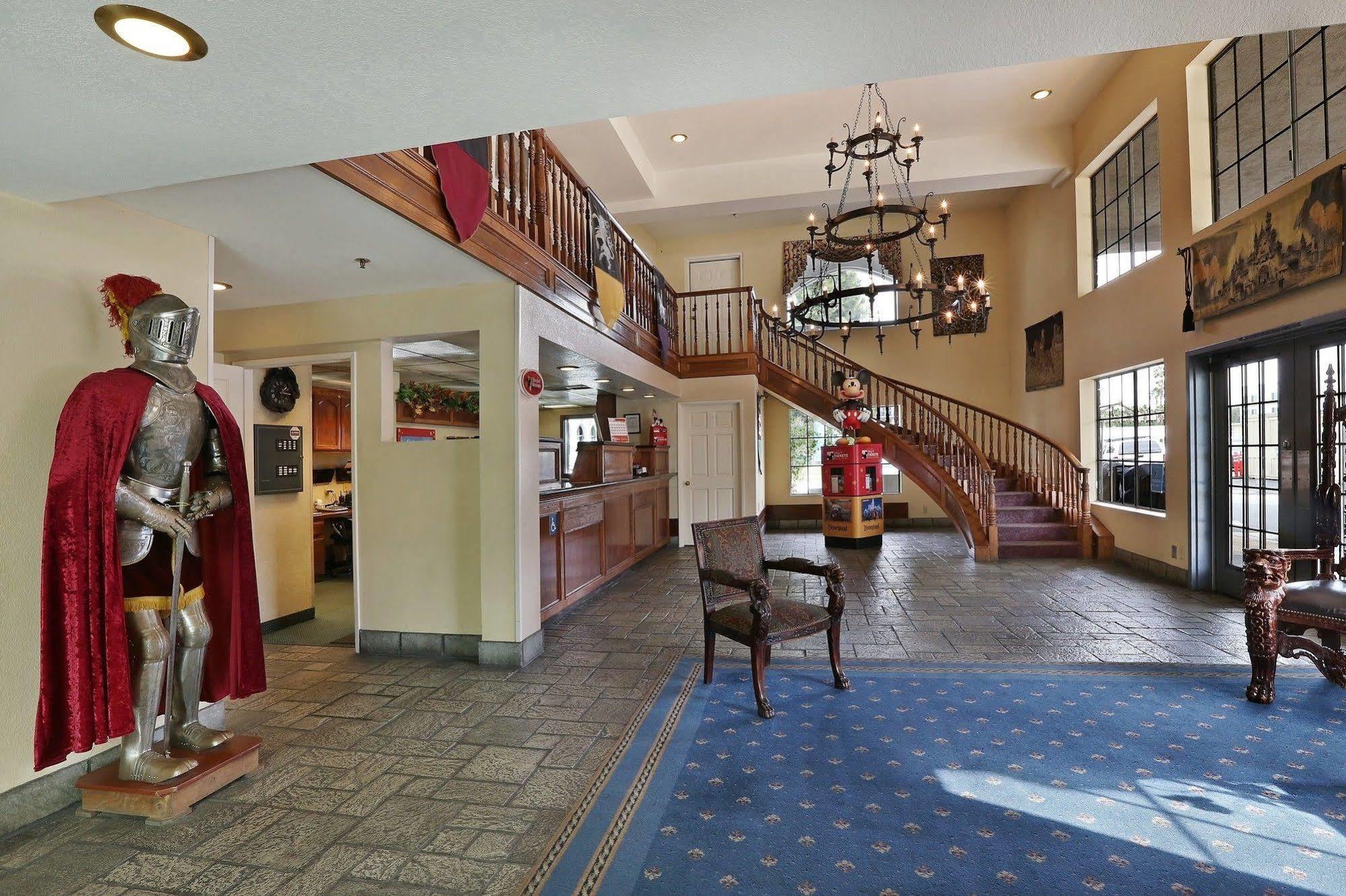Castle Inn And Suites אנהיים מראה חיצוני תמונה